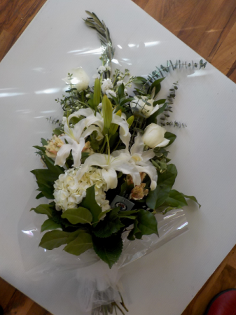 Luxurious White Premium Bouquet