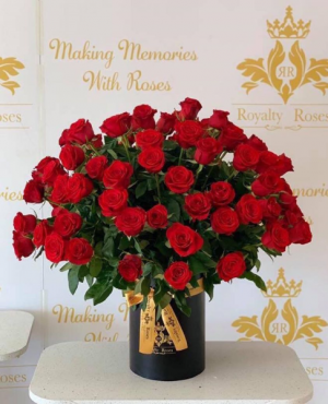 Luxury 100 premium Roses  Cylinder Tall Box Roses 