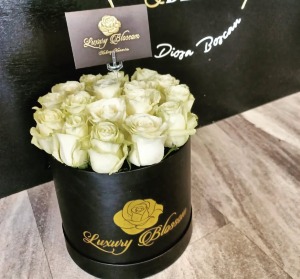 Luxury Flower Box - White Roses Flower Box Arrangement
