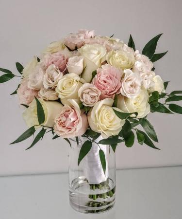 Luxury Pastel Rose Bouquet V21-827 Flower Arrangement Bouquet
