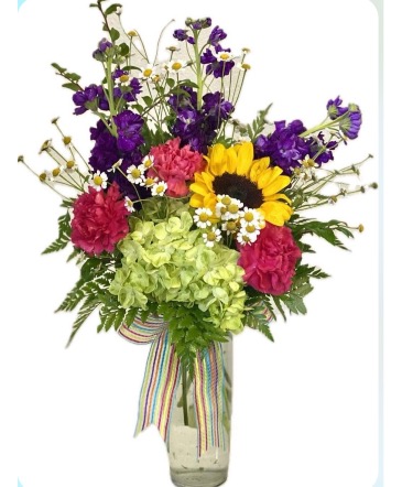 Luxury Vogue Fresh cut flower vase in Mount Pearl, NL | Floral Elegance Multi-Designs