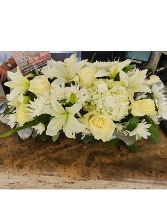 Luxury white Centerpiece Flower arrangement