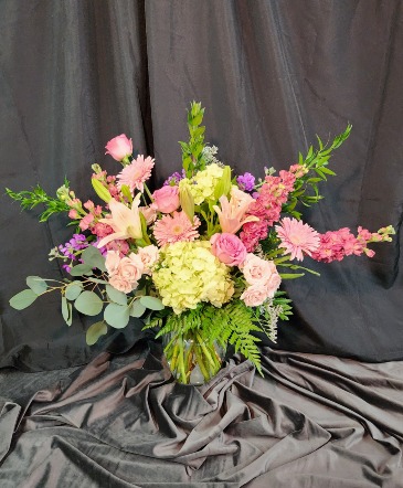 Malyn  Luxury Vase of Flowers  in Charlotte, NC | FLOWERS PLUS
