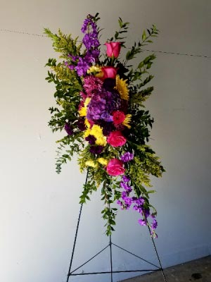 MAGICO TRIBUTO CORONA PARA FUNERAL in Miami, FL | FLOWERTOPIA MAGICO TRIBUTO CORONA PARA FUNERAL in Miami, FL | FLOWERTOPIA