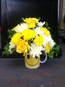 Make A Smile Floral Arrangement in Colonia, NJ | LAKE FLOWERS Make A Smile Floral Arrangement in Colonia, NJ | LAKE FLOWERS