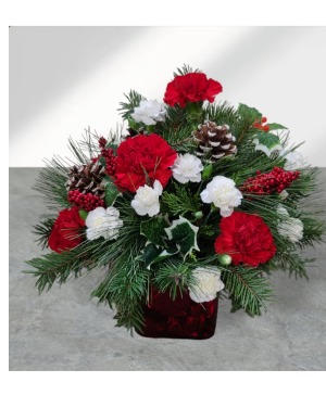 Make Merry                    TWR04-1 Christmas Floral Arrangement