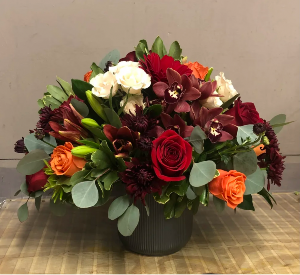 Mamba table flower arrangement