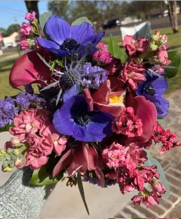 Mamma Mia Handheld Bouquet in Whitehouse, TX | Whitehouse Flowers Mamma Mia Handheld Bouquet in Whitehouse, TX | Whitehouse Flowers