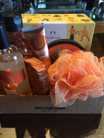 The Body Shop Mango Holiday Boxed gift set