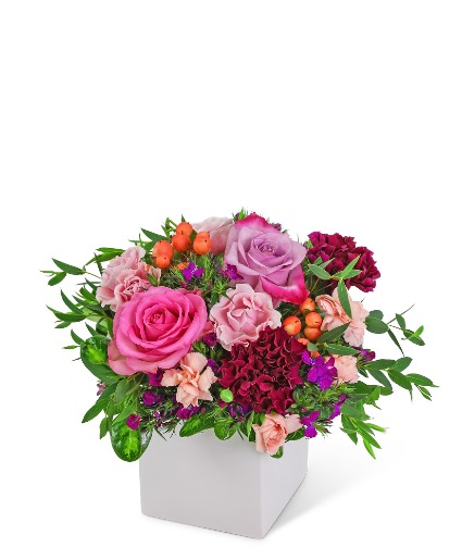 Manhattan Glam Flower Arrangement