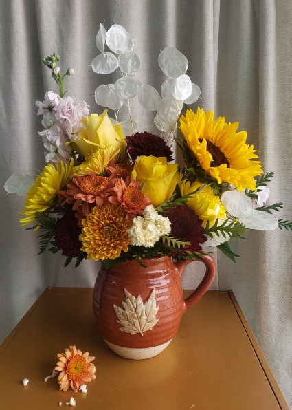 MAPLE LEAF ARTISANAL PITCHER FLOWER ARRANGEMENT