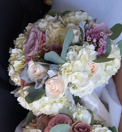 Marves and pinks wedding bouquet