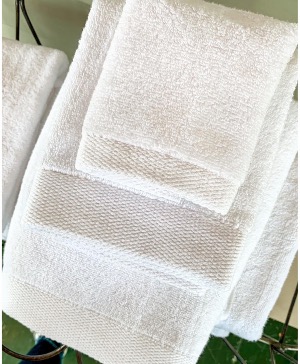 Mary Allison Peace and Jake Najor Wedding Registry Set of White towels 