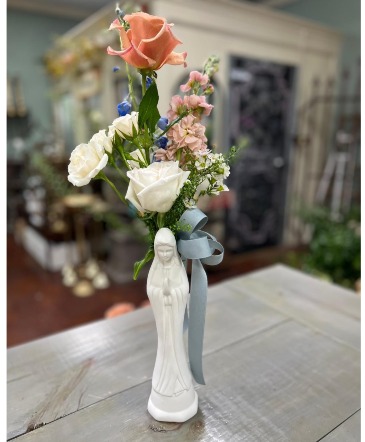 Mary Bud Vase  in Eunice, LA | PETALS & POTS, LLC