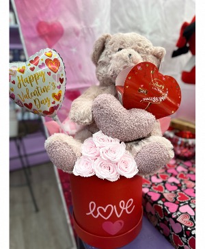 Mauvey berry box Flowers and gifts