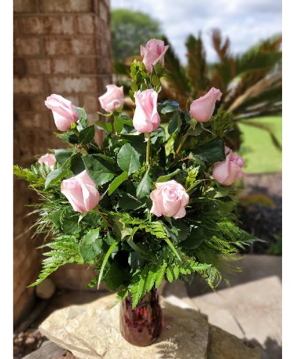 MD22 - One Dozen Pink Roses