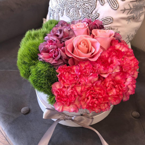 Country Garden Flower Box Arrangement Assorted Flowers in Sparta, NJ | Bluet Flower Co. Country Garden Flower Box Arrangement Assorted Flowers in Sparta, NJ | Bluet Flower Co.