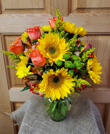 Mellow Yellow T&V Exclusive  in Appleton, WI | TWIGS & VINES FLORAL