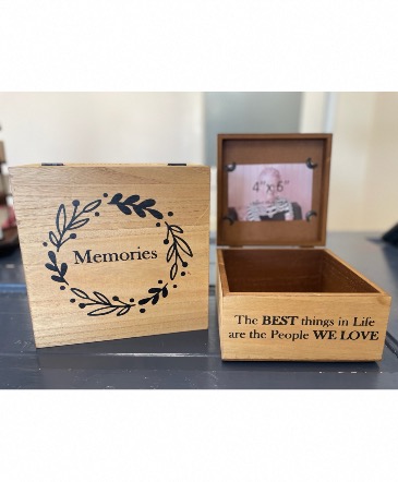 Memory Box in Raymore, MO | COUNTRY VIEW FLORIST LLC Memory Box in Raymore, MO | COUNTRY VIEW FLORIST LLC