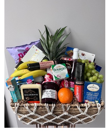 Gift MOM a Gourmet Basket  in Aurora, ON | Petal Me Sugar Florist