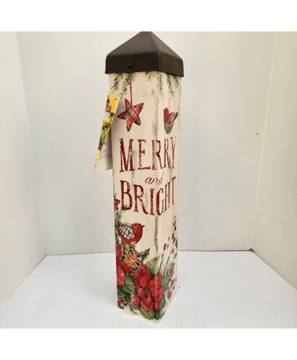 Merry and Bright Studio M Art Pole