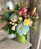 Merry & Bright! Floral Arrangement