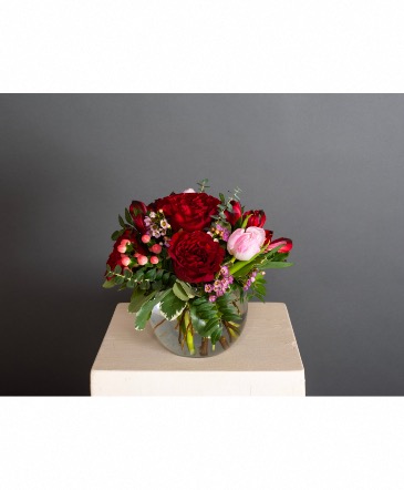 Mi Amor Bubble Bowl Arrangement in Calgary, AB | Al Fraches Flowers LTD Mi Amor Bubble Bowl Arrangement in Calgary, AB | Al Fraches Flowers LTD