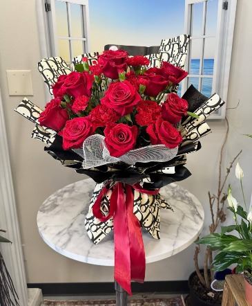 Midnight Luxe  in Sugar Land, TX | BOUQUET FLORIST