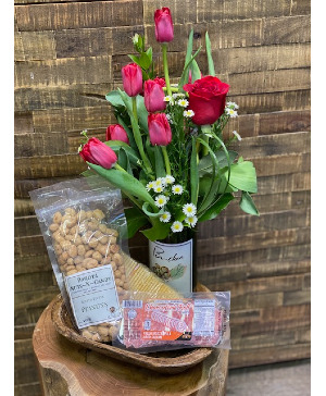 Mini Charcuterie and flowers Valentine's Day