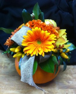 MINI PUMPKIN CENTERPIECE