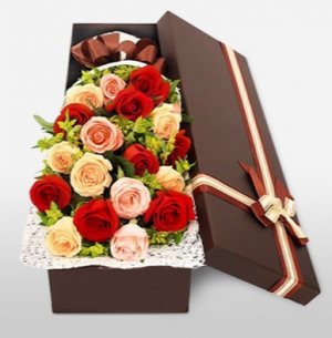 Mix color roses in gift box 