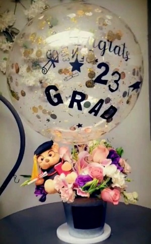 MIX FLORAL -GRADUATION BEAR/BALLOON MIX ARRANGEMENT