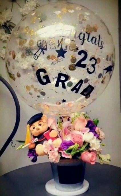 MIX FLORAL -GRADUATION BEAR/BALLOON MIX ARRANGEMENT