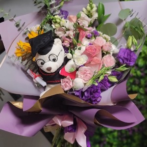 mix wrapped bouquet/grad bear MIX ARRANGEMENT