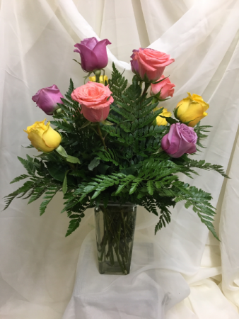 Mixed Color Dozen Roses