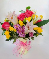 Pastel Lily and Rose Bouquet