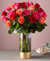 Mixed Roses in Gold Dipped Vase Roses