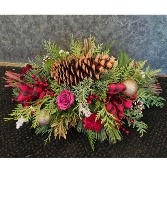 MMmmMMmmm Pinecones centerpiece