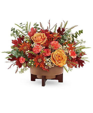 Modern Copper Centerpiece  in Modesto, CA | Flower Gallery Modern Copper Centerpiece  in Modesto, CA | Flower Gallery