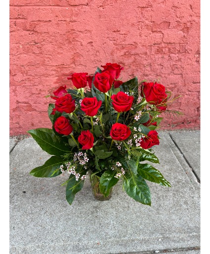 Modern Roses Vase Arrangement