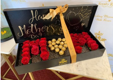 MOM Box Deluxe  Mom Long Box in Harlingen, TX | Royalty Roses - Harlingen Florist