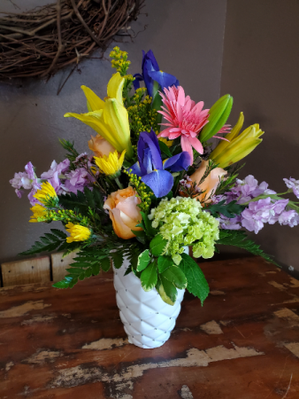 Spring burst Vase arrangement 