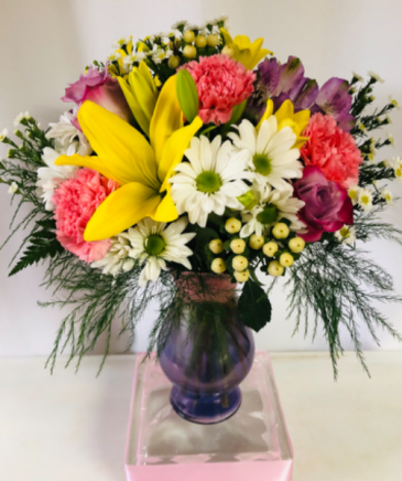 Mom’s Day Flower Bouquet  in Immokalee, FL | B-HIVE FLOWERS & GIFTS