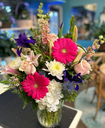 Moms Day Vase  Vase Arrangement  in Bayville, NJ | Bayville Florist Inc. Always Something Special