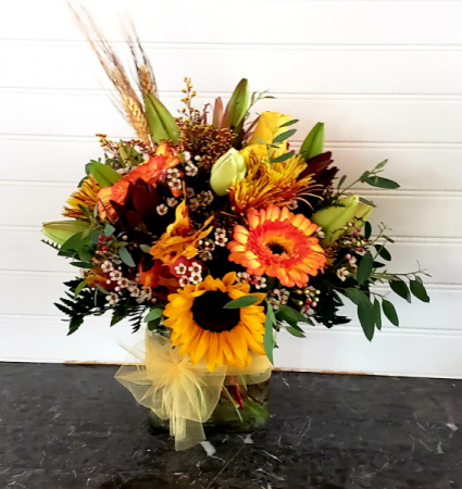 MOM'S FALL ARRANGEMENT #4 Exclusively at Mom & Pops