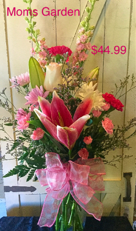 https://cdn.atwilltech.com/flowerdatabase/m/moms-garden-bouquet-mixed-pink-and-white-floral-in-5eb30a5fc91b33.15812693.300.jpg