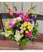 Moms Garden Vase Arrangement