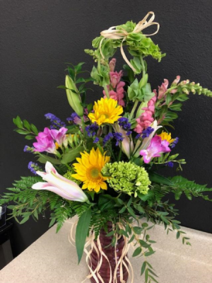 MOM'S MASTERPIECE Luxuary Bouquet in Colorado Springs, CO | ENCHANTED FLORIST II MOM'S MASTERPIECE Luxuary Bouquet in Colorado Springs, CO | ENCHANTED FLORIST II