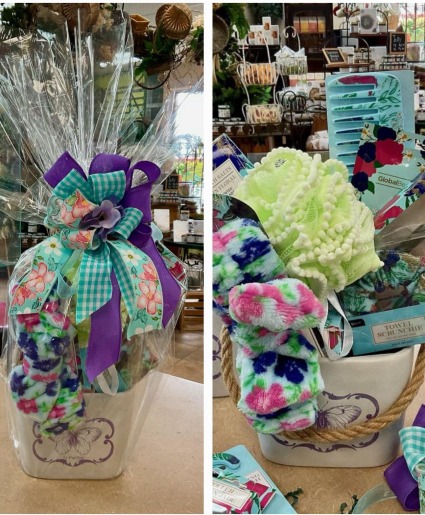 MOM'S PAMPER ME GIFT BASKET
