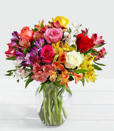 Mom's Sunny Splash EXCLUSIVELY AT MOM & POPS in Oxnard, CA | Mom and Pop Flower Shop